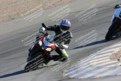 media/Jan-08-2022-SoCal Trackdays (Sat) [[1ec2777125]]/Turn 10 (2pm)/